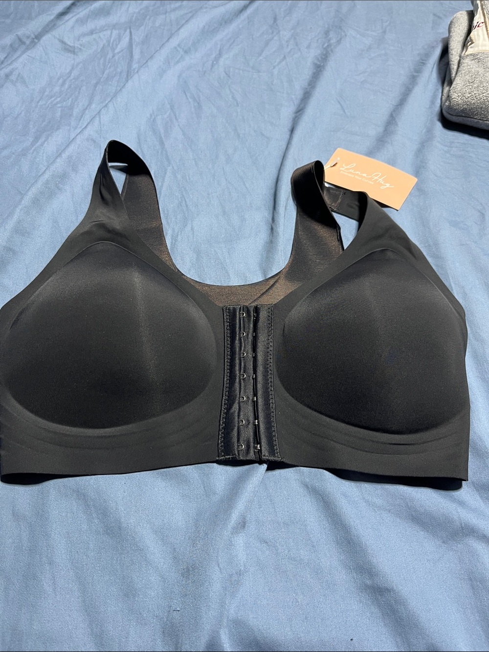 Smooth Front-Closure Black Comfort Bra with Wide Straps